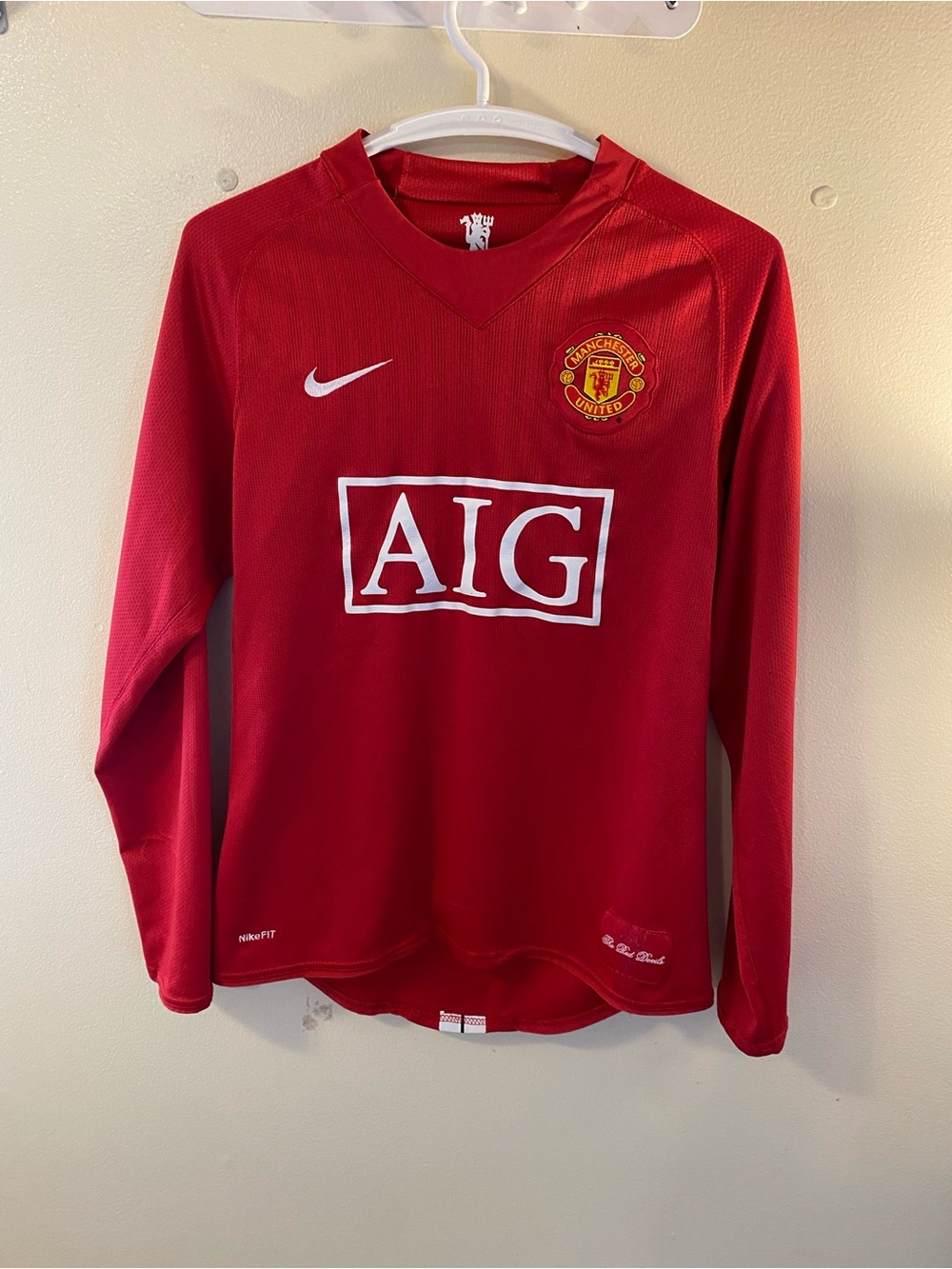 Manchester United' Red Long-Sleeve Soccer Jersey by Nike